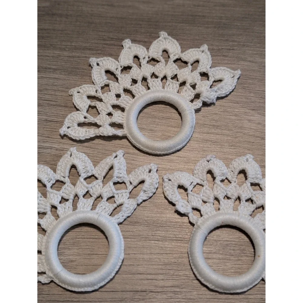 Vintage White Crochet Napkin Rings Set of 12 Boho‎ Lace Fan Pattern Table Decor